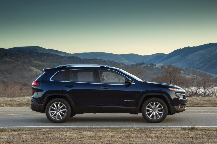 Jeep Cherokee Limited 2014 года  (фото 20 из 29)